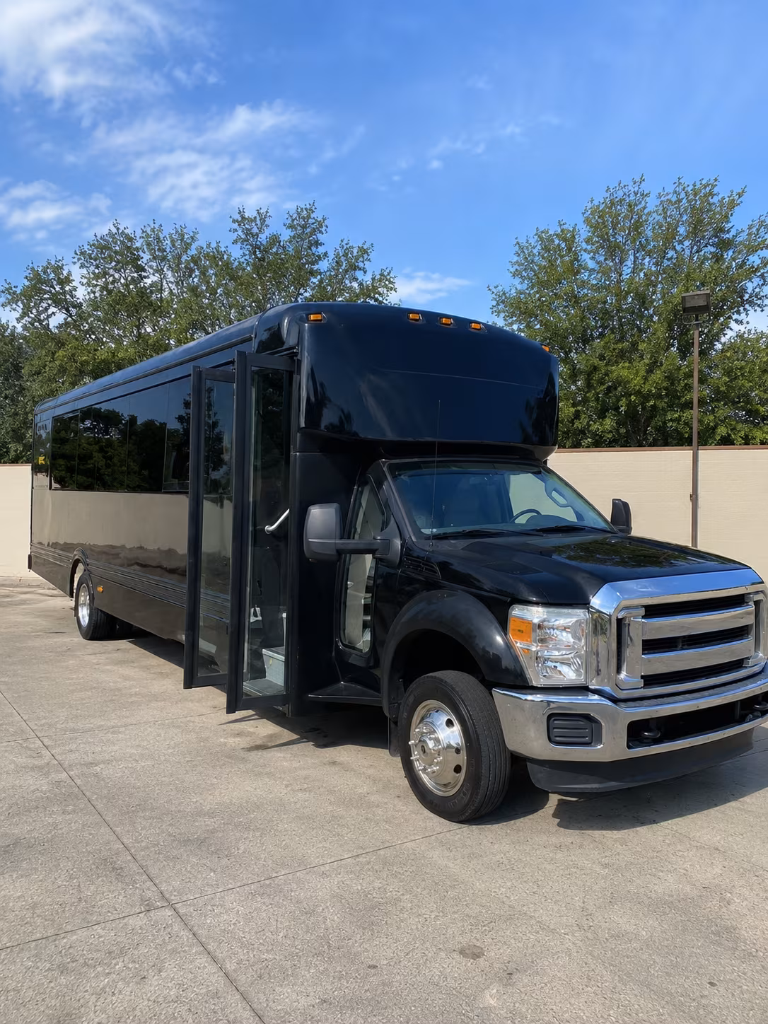lake worth beach 20 passenger party bus