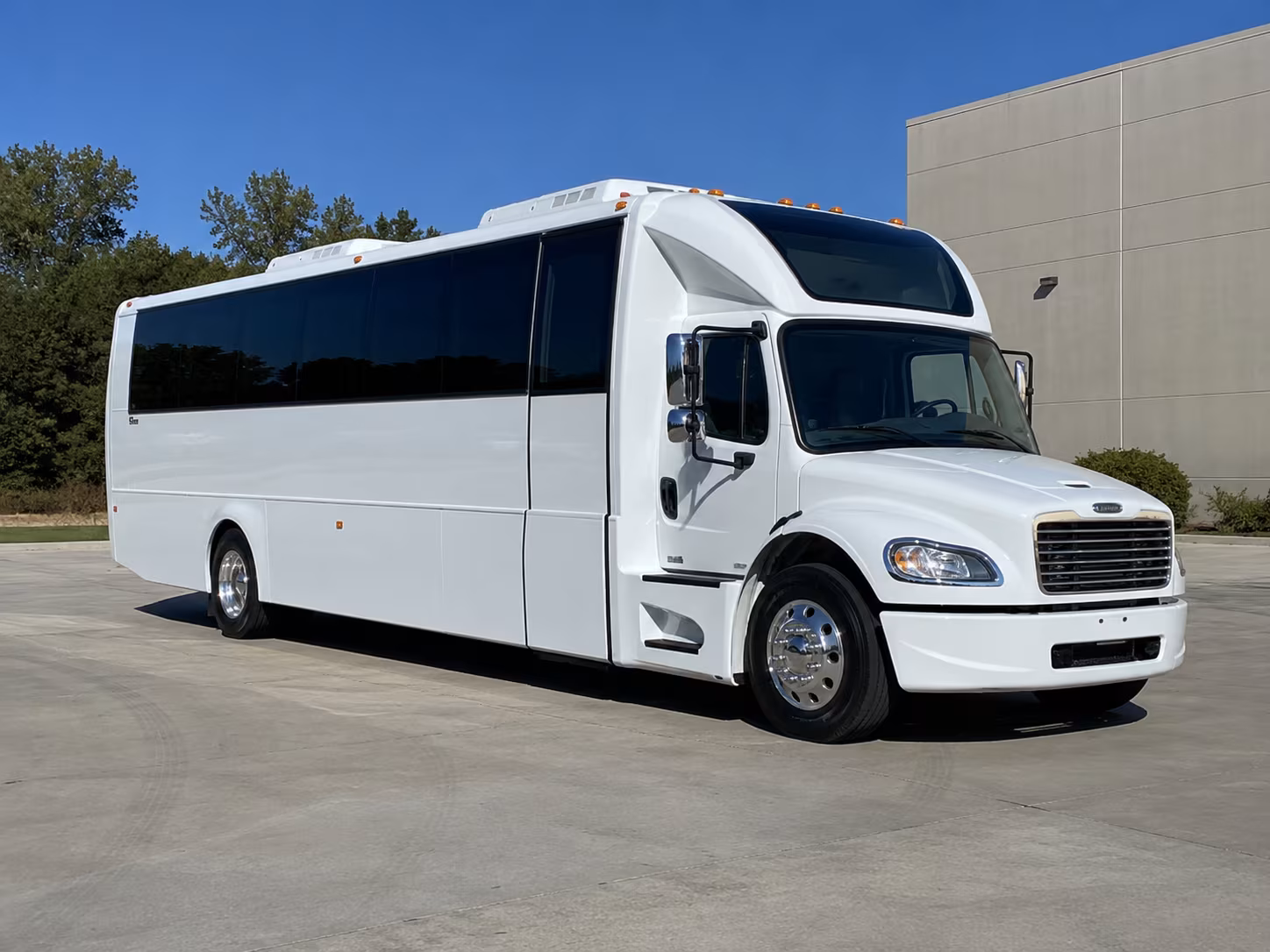 lake worth beach 28 passenger party bus
