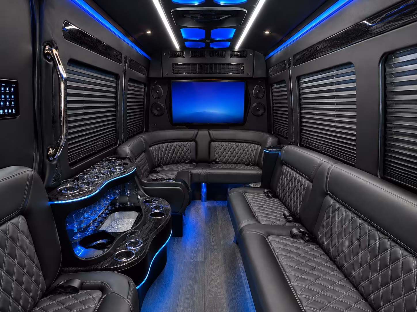 lakeworthbeachcharterbuscompany com is the easy way to book corporate group transportation near lake worth beach